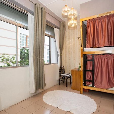 Escape Backpackers Kk Kota Kinabalu Exterior foto