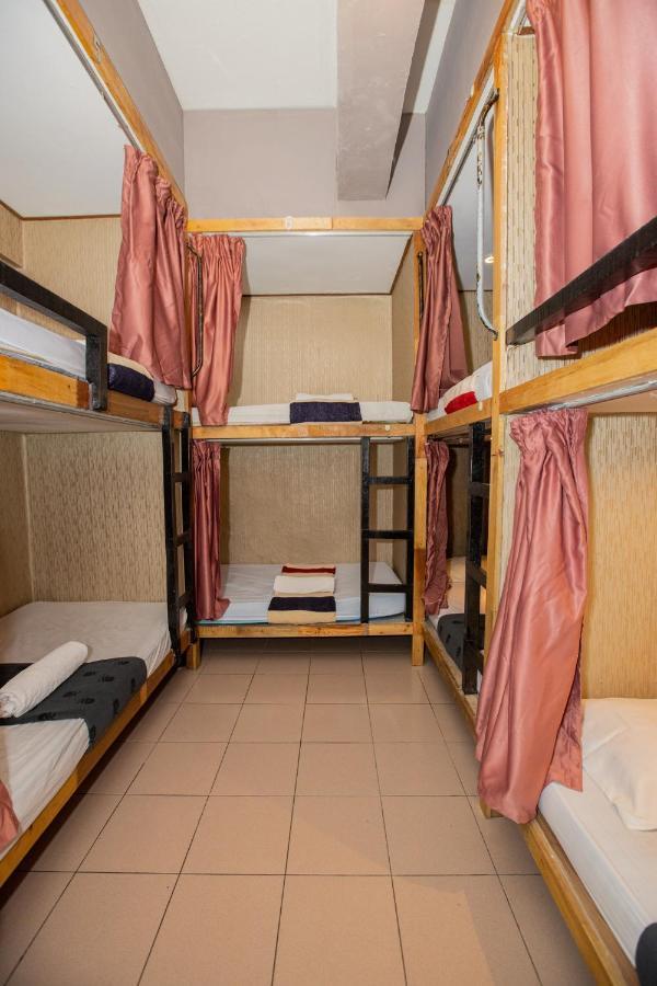 Escape Backpackers Kk Kota Kinabalu Exterior foto